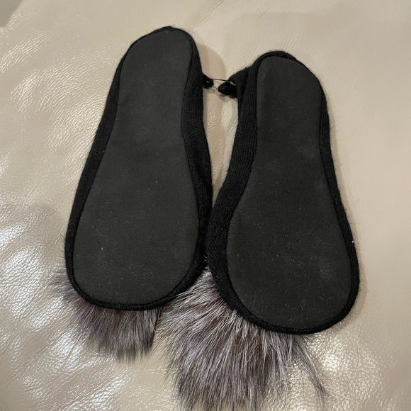 Sofia Cashmere Slipper Socks with Fur Ball Black - Picture 4 of 7